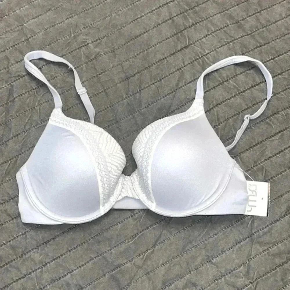 Victoria’s Secret Light Blue Gray in color Size 32C NWOT